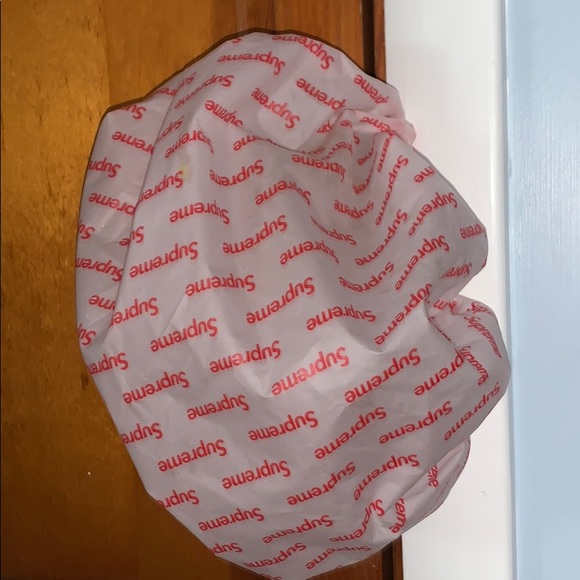 Supreme shower cap - Picture 2 of 2